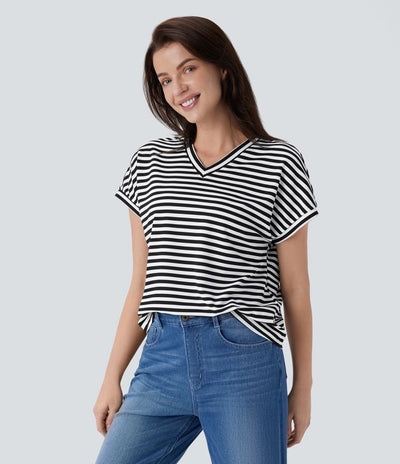 Arbeits-T-Shirt mit V-Ausschnitt, Streifen und Waffelmuster