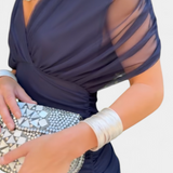 Luana - Elegancka sukienka z dekoltem w kształcie litery V